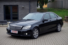 Mercedes-Benz C220